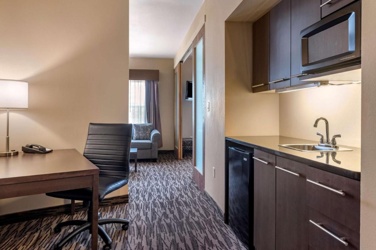 Best Western Plus Bridgewater Hotel & Convention Centre Zewnętrze zdjęcie